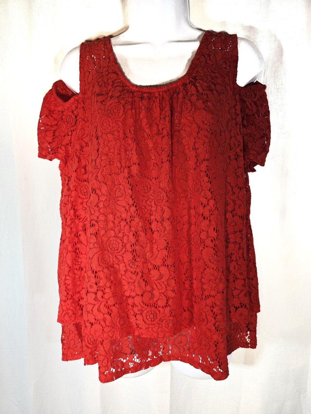 2/$20 Cato 18/20W Red Lace Cold-Shoulder Top